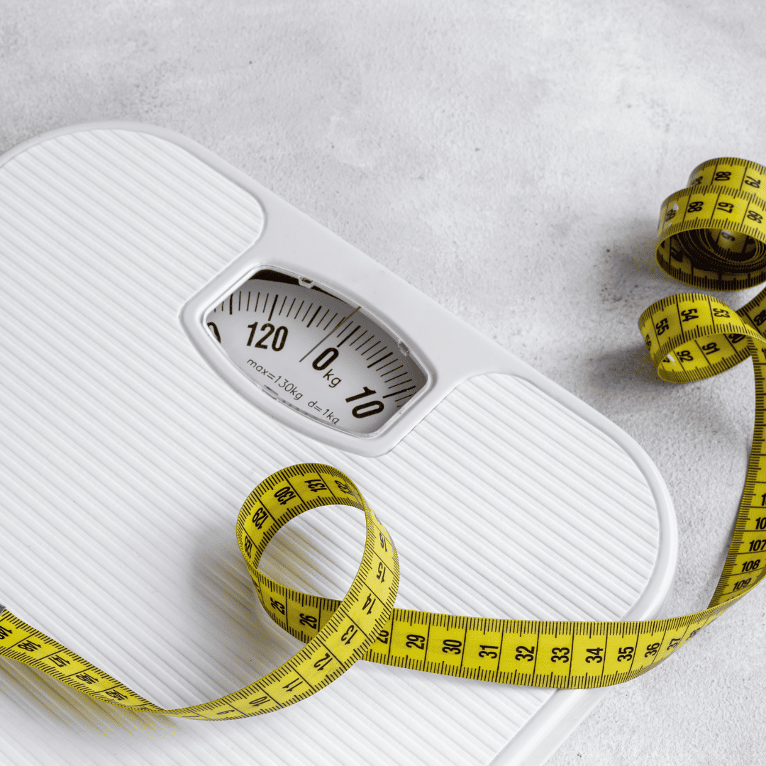 imagem_balança_com_fita_métrica